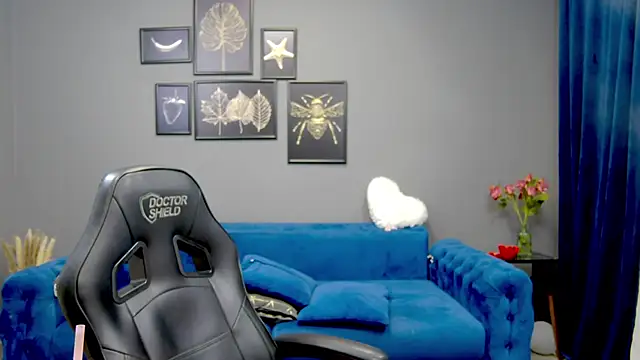 Snapshot of Katewalker_ chatting on March 6, 12:21 am Katewalker online show from March 6, 12:21 am