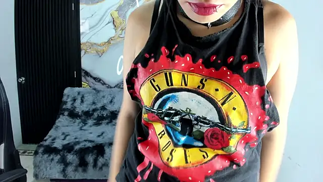 criss 21  online show from February 19, 7:59 pm