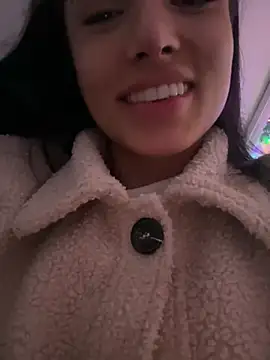 EvaMoet online show from December 8, 2:07 am