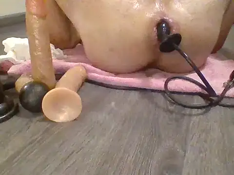 mrfeet58 online show from April 28, 12:42 am