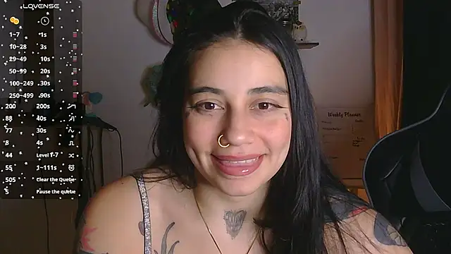 Snapshot of val_bardot chatting on June 22, 10:01 am val bardot online show from June 22, 10:01 am