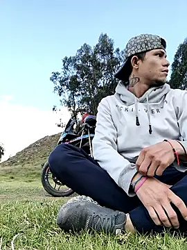 Juam22 online show from December 20, 9:44 pm