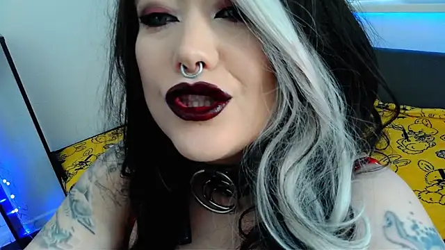 wickedxqueen online show from April 22, 4:26 am