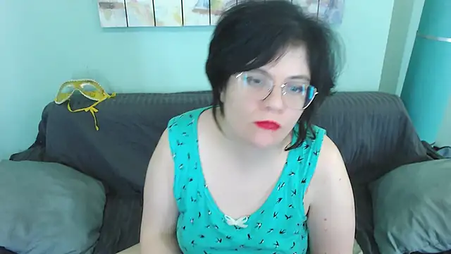 EverlyRays online show from March 18, 8:26 pm