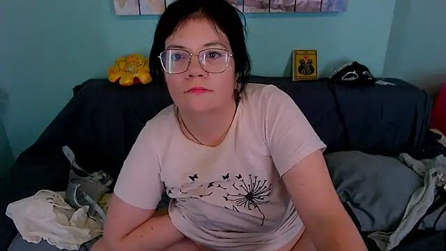 EverlyRays online show from March 8, 6:34 pm