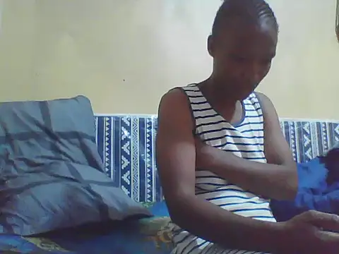 Smillie prety online show from March 28, 3:33 pm