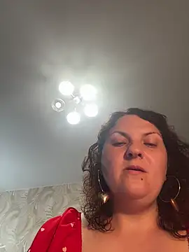 Snapshot of Taisia_W chatting on July 16, 6:52 am Taisia W online show from July 16, 6:52 am