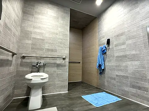 mikejones7661 online show from February 8, 8:45 pm