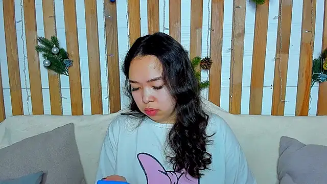 Snapshot of Kris_top_Lee chatting on December 15, 1:57 am Kris top Lee online show from December 15, 1:57 am