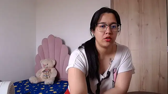 lady hot2xx online show from August 6, 4:53 pm
