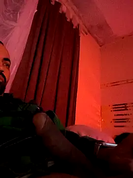 Snapshot of KingZilla2023 chatting on March 13, 5:03 am KingZilla2023 online show from March 13, 5:03 am