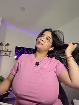 tati reyess online show from January 9, 12:08 pm