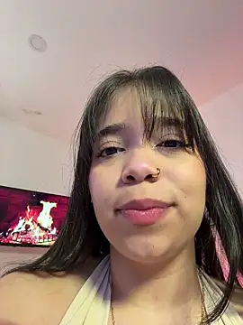 tati reyess online show from April 7, 11:54 am