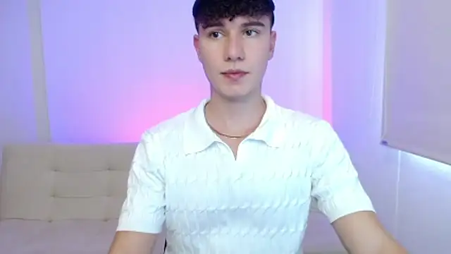 adrian morelly online show from April 9, 7:30 pm