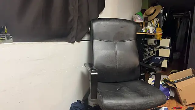 leanjamesdean online show from April 19, 4:34 am