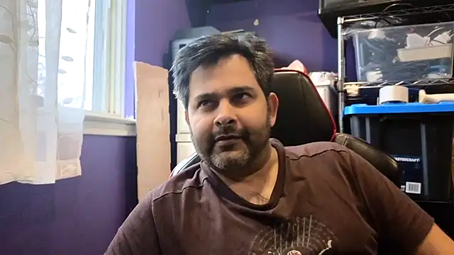 Sakhtlaundaz online show from March 23, 9:30 pm