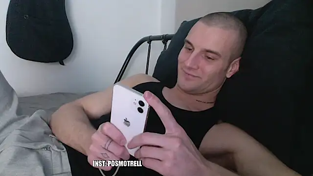 Snapshot of ETHAN_MOORE chatting on February 25, 4:16 pm ETHAN MOORE online show from February 25, 4:16 pm