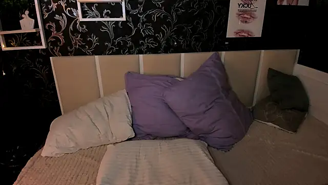 Snapshot of SofiaLovelyC chatting on April 24, 11:45 am SofiaLovelyC online show from April 24, 11:45 am