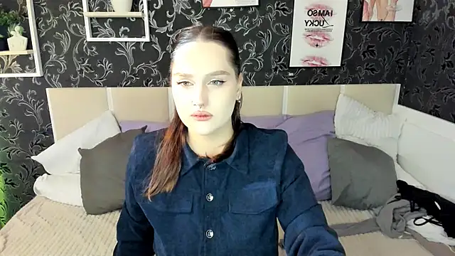 Snapshot of SofiaLovelyC chatting on May 5, 6:10 am SofiaLovelyC online show from May 5, 6:10 am