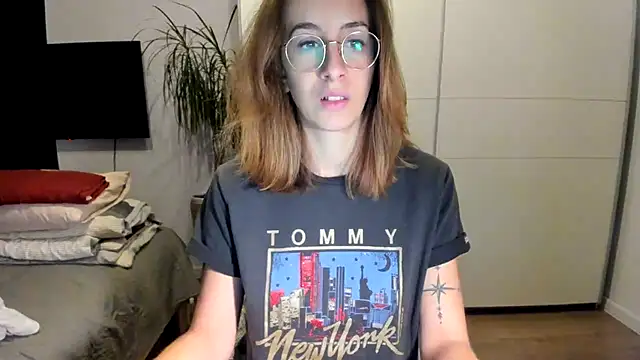 DesireMore90 online show from January 5, 5:51 pm