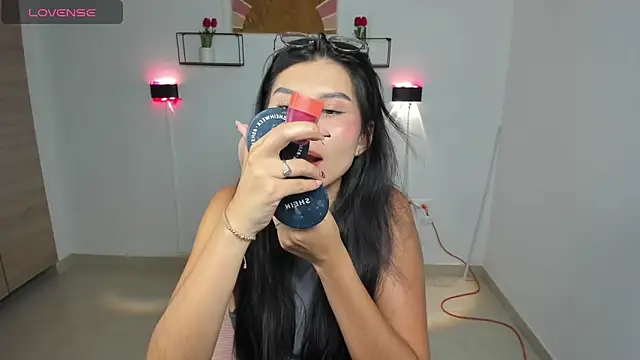 emily villamil online show from February 27, 9:48 pm