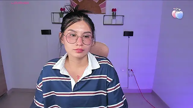 emily villamil online show from June 26, 8:46 pm