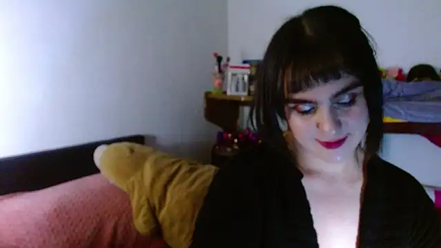 Snapshot of collette_beaufoy_ chatting on June 20, 4:59 am collette beaufoy online show from June 20, 4:59 am