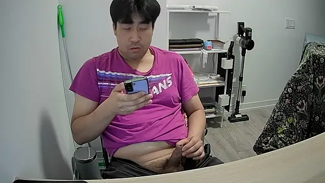 Koreanboy171 online show from June 21, 3:31 am