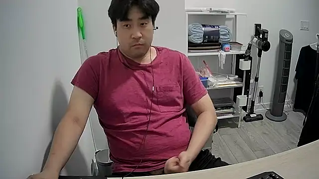 Koreanboy171 online show from June 27, 4:28 am