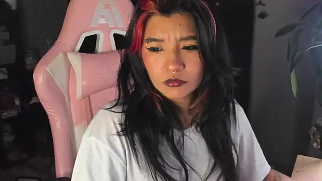 annie walker6 online show from April 28, 3:11 am