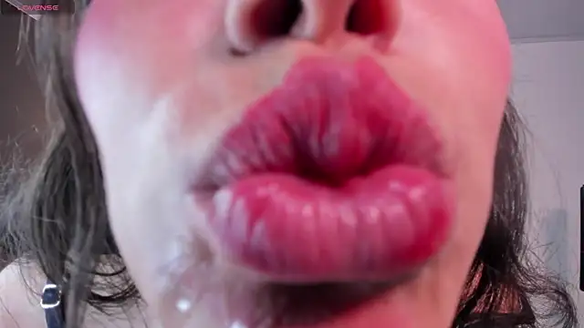 miss canndy online show from December 15, 12:07 am