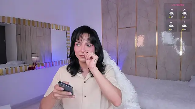 Jiggly   online show from March 18, 5:10 am