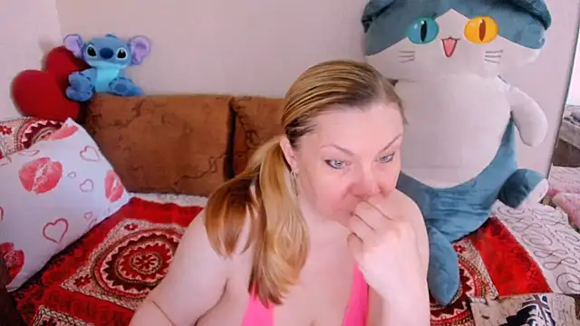 Snapshot of KerryBlareX chatting on June 23, 10:35 am KerryBlareX online show from June 23, 10:35 am
