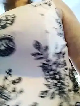 lindaledi2 online show from March 31, 2:39 pm