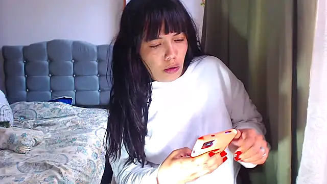 AmaraRoberts420 online show from February 4, 9:31 pm