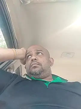 Snapshot of Dick_6inches chatting on March 23, 3:32 am Dick 6inches online show from March 23, 3:32 am