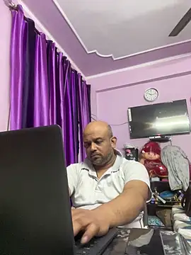 Snapshot of Dick_6inches chatting on November 4, 4:39 pm Dick 6inches online show from November 4, 4:39 pm