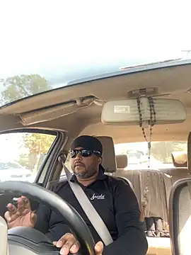 Snapshot of Dick_6inches chatting on November 5, 6:24 am Dick 6inches online show from November 5, 6:24 am