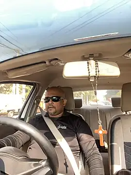 Snapshot of Dick_6inches chatting on November 7, 4:23 am Dick 6inches online show from November 7, 4:23 am