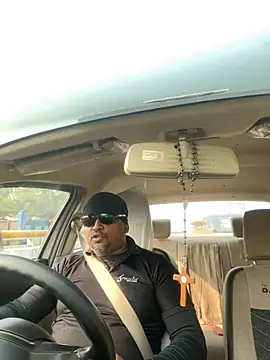 Snapshot of Dick_6inches chatting on November 13, 4:33 am Dick 6inches online show from November 13, 4:33 am