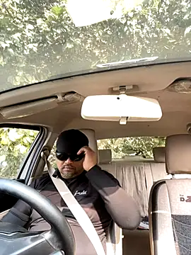 Snapshot of Dick_6inches chatting on November 19, 4:45 am Dick 6inches online show from November 19, 4:45 am