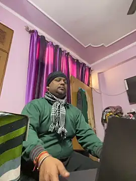 Snapshot of Dick_6inches chatting on November 22, 5:28 am Dick 6inches online show from November 22, 5:28 am