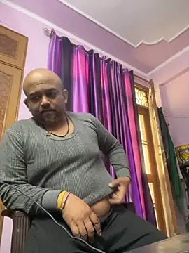 Snapshot of Dick_6inches chatting on November 28, 10:29 am Dick 6inches online show from November 28, 10:29 am