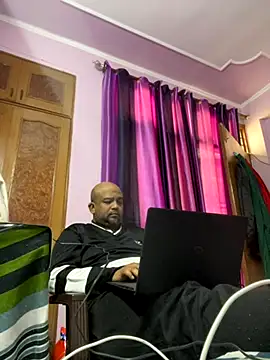 Snapshot of Dick_6inches chatting on November 29, 4:26 am Dick 6inches online show from November 29, 4:26 am