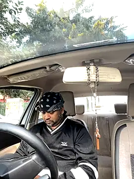 Snapshot of Dick_6inches chatting on November 30, 5:22 am Dick 6inches online show from November 30, 5:22 am