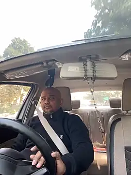 Snapshot of Dick_6inches chatting on December 1, 6:29 am Dick 6inches online show from December 1, 6:29 am