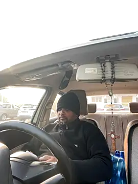 Snapshot of Dick_6inches chatting on December 17, 3:12 am Dick 6inches online show from December 17, 3:12 am