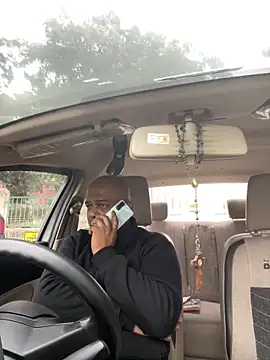 Snapshot of Dick_6inches chatting on December 21, 3:35 am Dick 6inches online show from December 21, 3:35 am