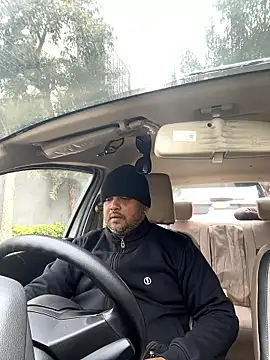 Snapshot of Dick_6inches chatting on January 8, 4:15 am Dick 6inches online show from January 8, 4:15 am