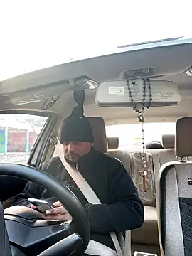 Snapshot of Dick_6inches chatting on January 12, 3:01 am Dick 6inches online show from January 12, 3:01 am